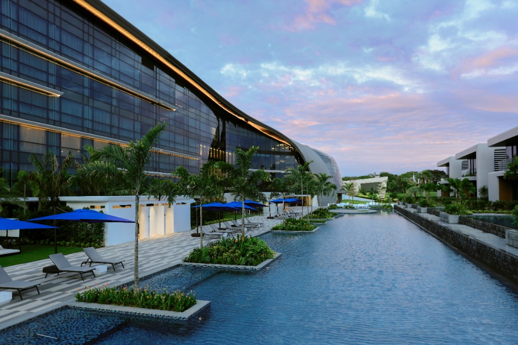 Laguna National Golf Resort Club